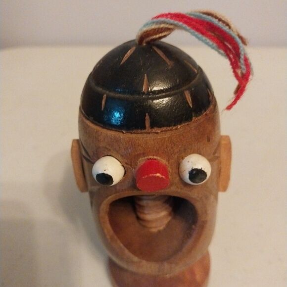 Vintage Japan Wood Hand Carved Nut Cracker Crackerjack Hand Painted Whimsical - Picture 3 of 12